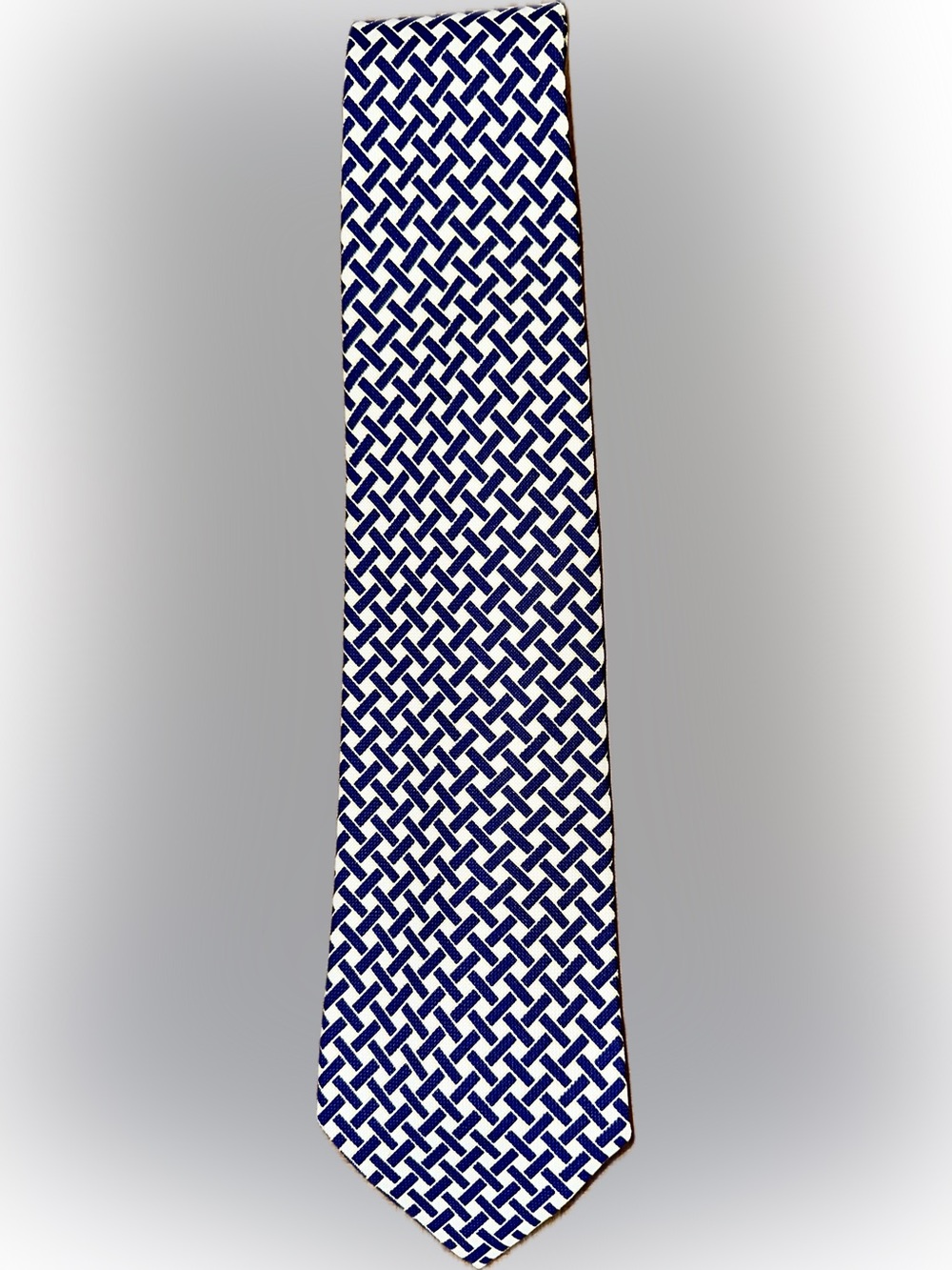Abercrombie & Fitch White and Navy Geometric Woven Silk Tie